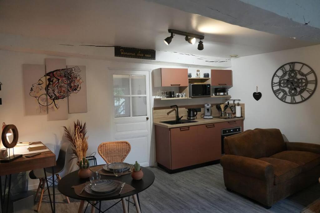Le Joli'Mans, Appartement Refait A Neuf, Entierement Equipe, Pour 2 Personnes, Proche Quartier Historique Et Centre Le Mans Exterior photo