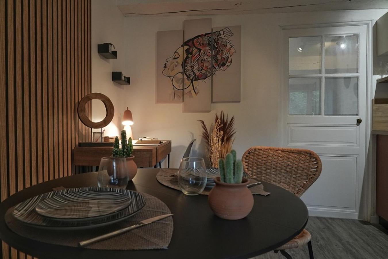 Le Joli'Mans, Appartement Refait A Neuf, Entierement Equipe, Pour 2 Personnes, Proche Quartier Historique Et Centre Le Mans Exterior photo